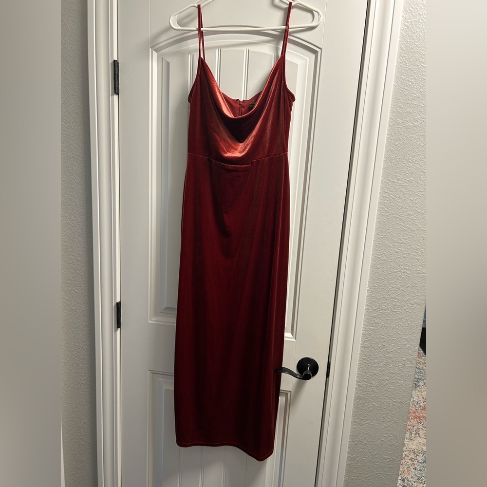 Elegant Burnt Red velvet Spaghetti Strap Dress